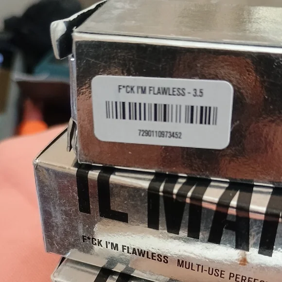 IL MAKIAGE Multi-Use Perfecting Concealer 3.5 - Picture 4 of 5